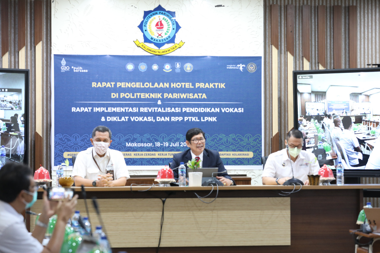 Rapat Pengelolaan Hotel Praktik di Polteknik Negeri Makassar