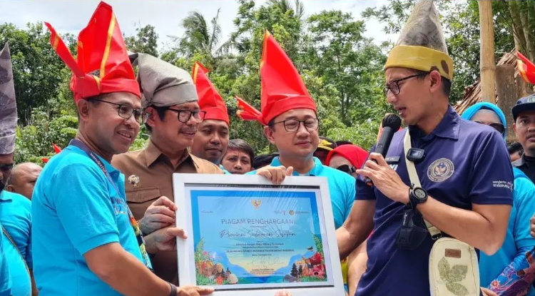 Direktur Poltekpar Makassar mendapingi Menpanrekraf dalam Kunjungan Kerja di Sulawesi Selatan