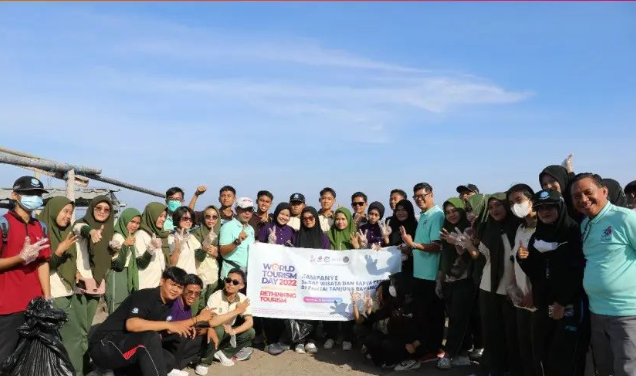 Politeknik Pariwisata Makassar melaksanakan Gerak Jalan Santai serta Kampanye Aksi Sadar Wisata dan Sapta Pesona di Tanjung Bayang” Jumat 16 September 2022.