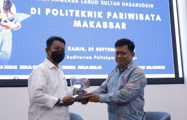 Politeknik Pariwisata Makassar Menerima Kunjungan dari Rombongan Edu Wisata SMA Angkasa Lanud Hasanuddin Pada hari Kamis, 29 September 2022