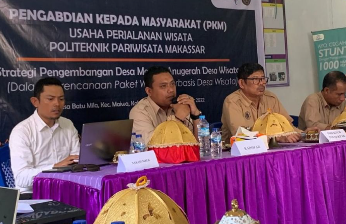 Dalam menerapkan Tridharma Perguruan Tinggi, Program Studi Usaha Perjalanan (UPW) Politeknik Pariwisata Makassar melaksanakan kegiatan Pengabdian Kepada Masyarakat (PKM) di Desa Batu Mila, Kecamatan Maiwa, Kabupaten Enrekang pada tanggal 1-2 Oktober 2022