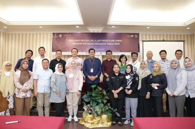 Poltekpar Makassar melaksanakan Rapat Evaluasi Penerimaan Mahasiswa Baru dan Evaluasi Proses Belajar Mengajar TA 2022/2023