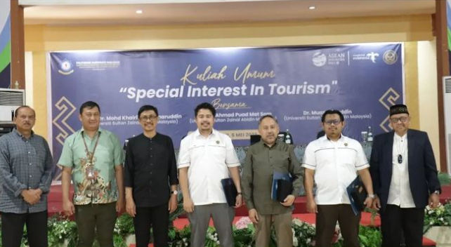 Profesor Asal Malaysia Bawakan Kuliah Umum di Poltekpar Makassar dengan Tema ” Special Interest in Tourism “