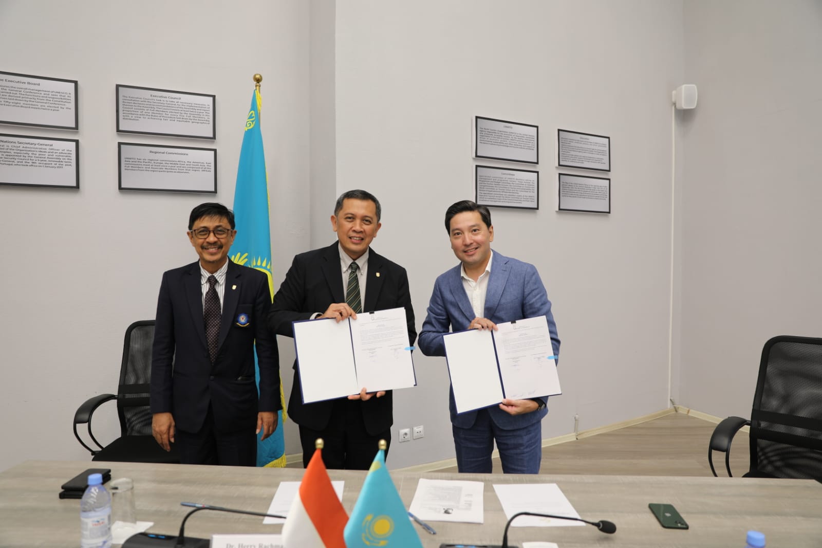 Politeknik Pariwisata Makassar Menandatangani MoU dengan International University of Tourism and Hospitality (IUTH) Kazakhstan