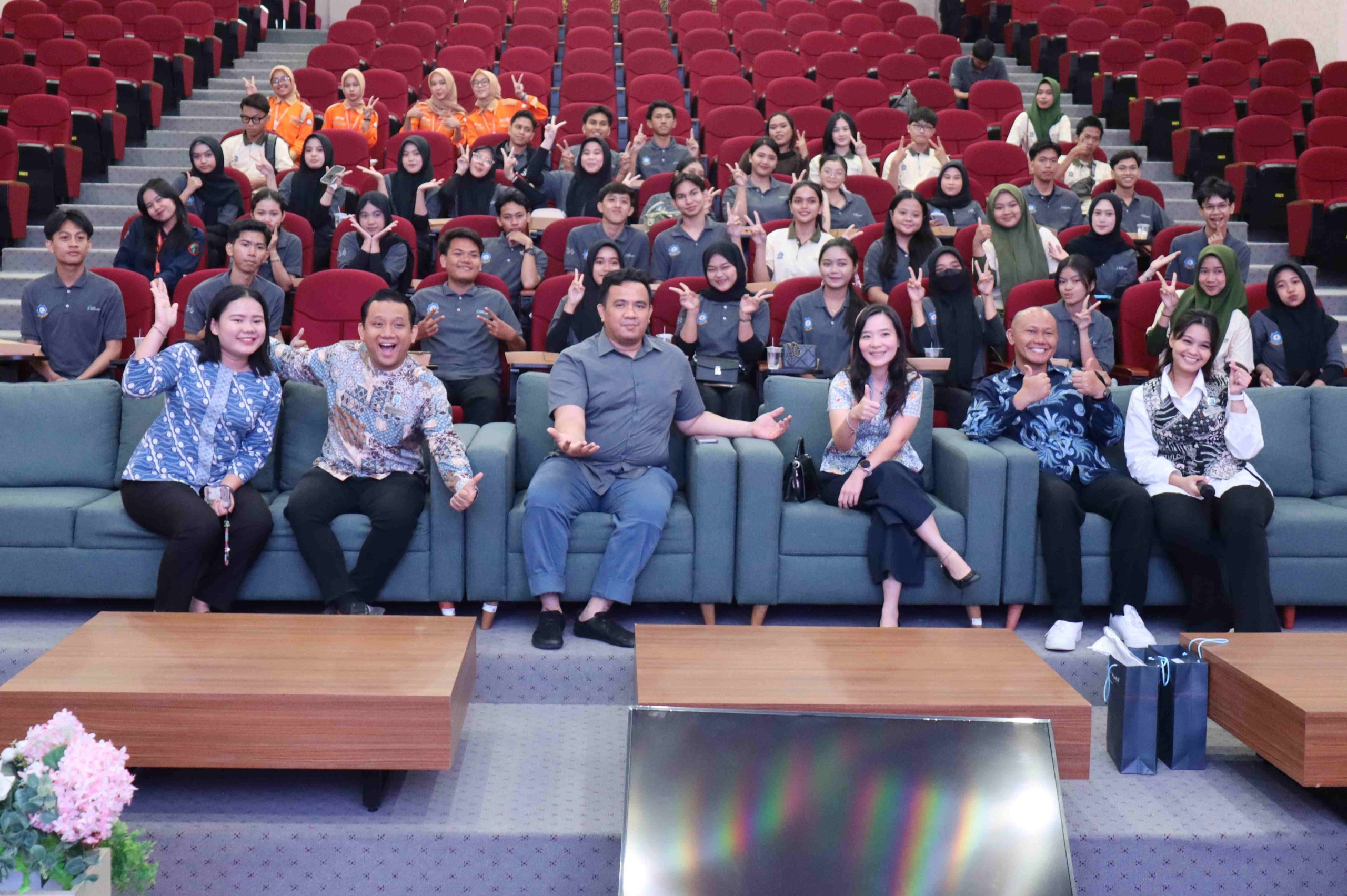 Hyatt Place Makassar Gelar Campus Visit di Poltekpar Makassar