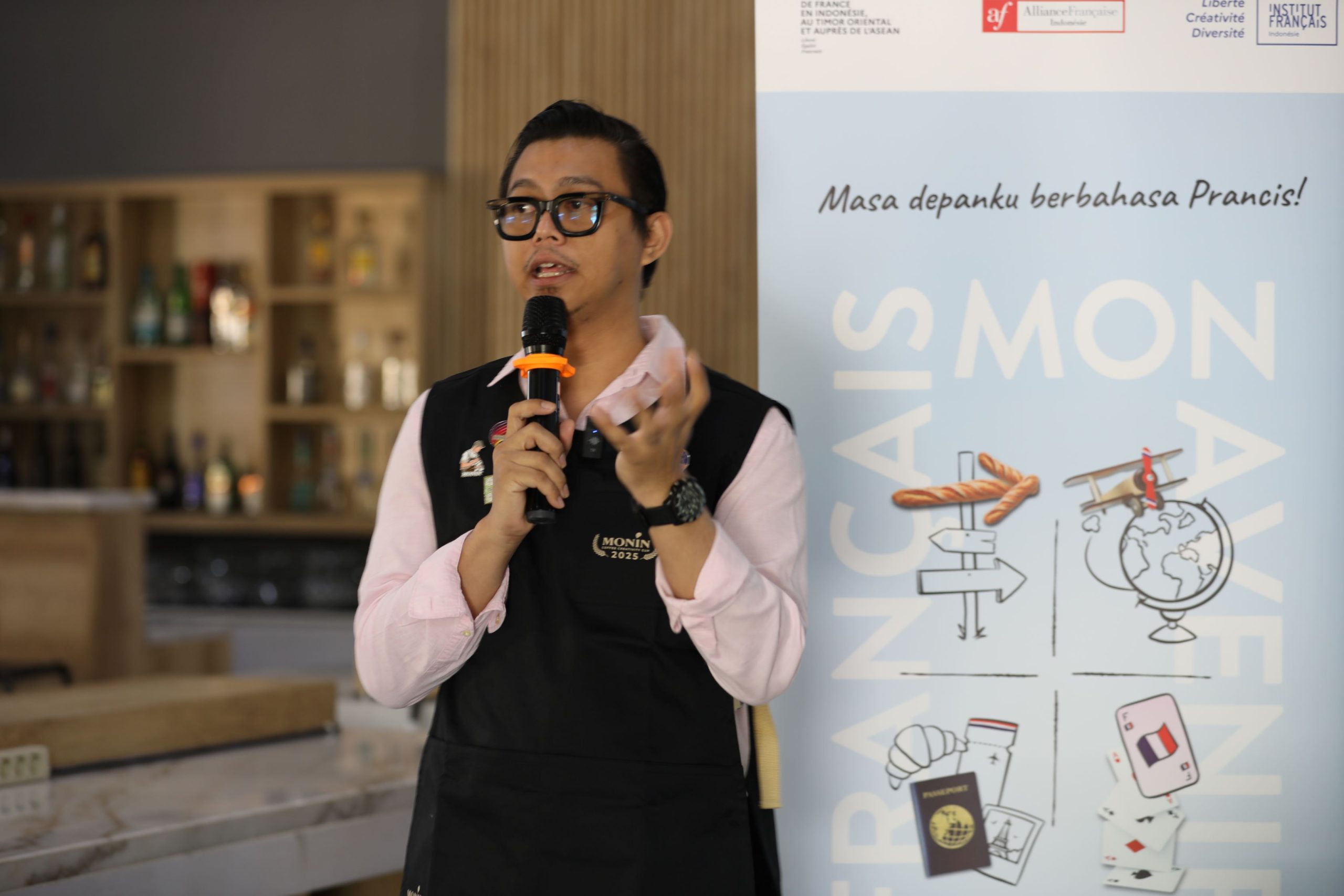 Poltekpar Makassar Gelar Lokakarya Mixology dalam Rangka Pekan Gastronomi Prancis 2025